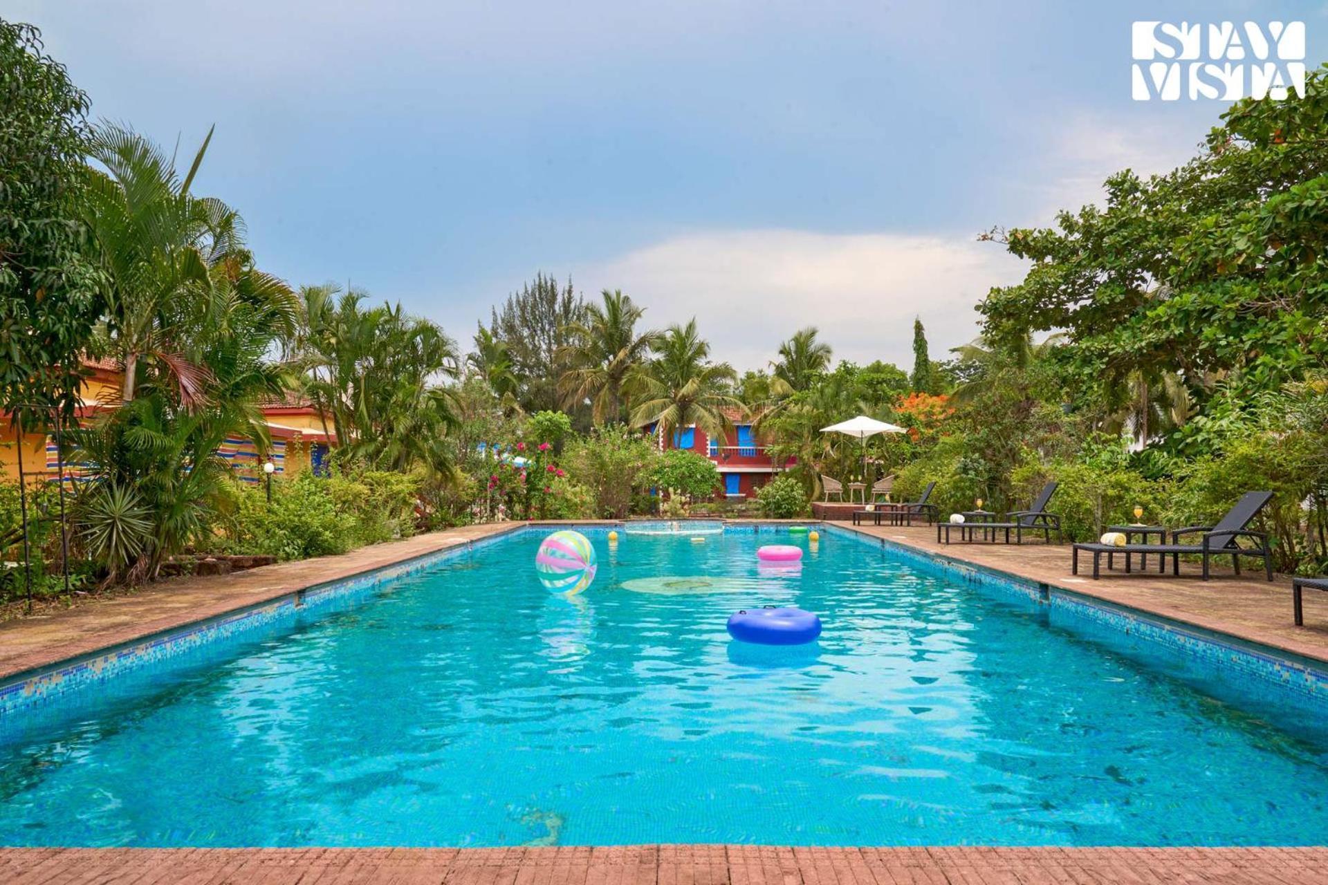 Stayvista At Tarika's Santorini Hideaway - Shared Pool, Bbq & Board Games Villa
