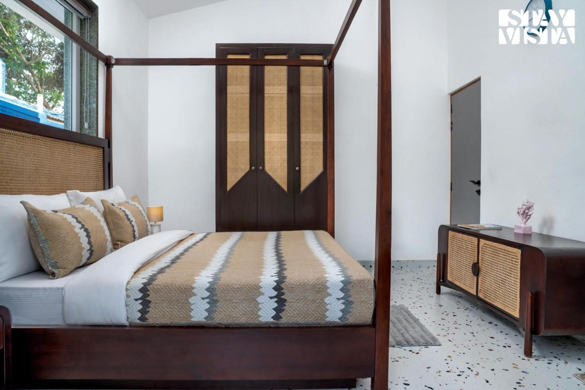 Villa Stayvista At Tarika's Santorini Hideaway - Shared Pool, Bbq & Board Games Varca